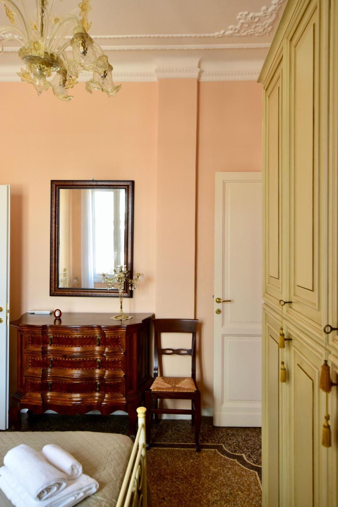 Apartment Classicosuitetti Attico Con Terrazzo Al Piano