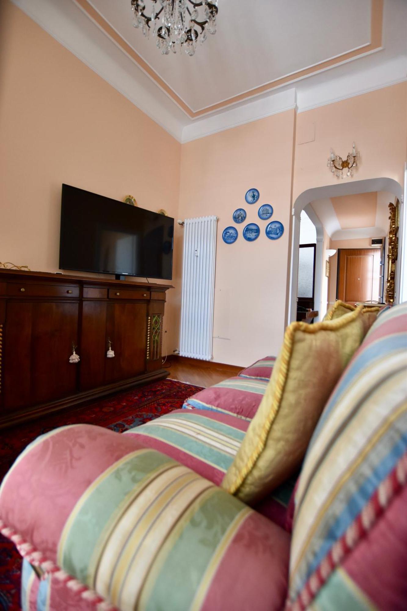 Classicosuitetti Attico Con Terrazzo Al Piano Apartment Genoa