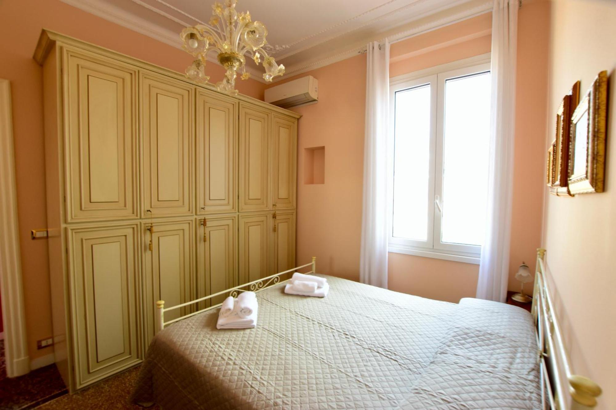 Apartment Classicosuitetti Attico Con Terrazzo Al Piano Genoa