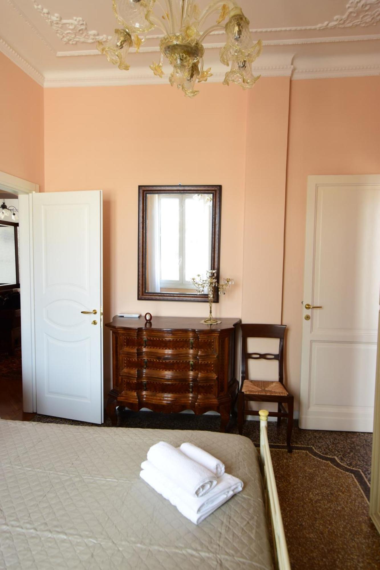 Apartment Classicosuitetti Attico Con Terrazzo Al Piano *